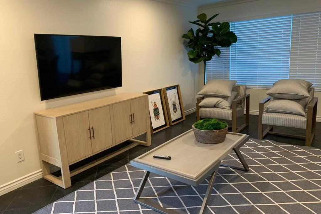 City Center Villa - Pool, Patio & Close To Beach! Huntington Beach Extérieur photo