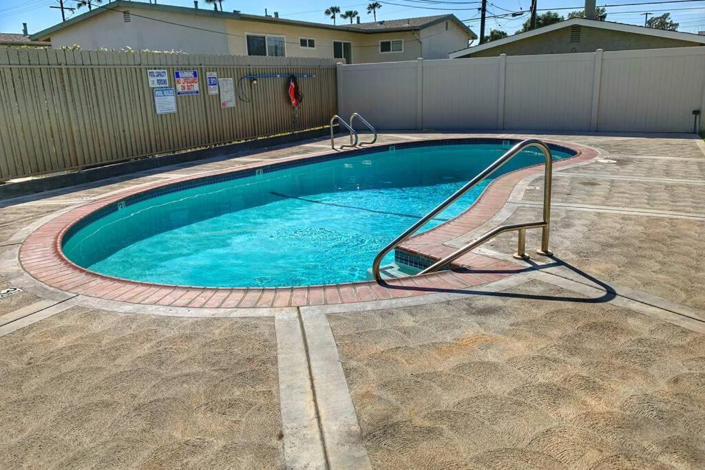 City Center Villa - Pool, Patio & Close To Beach! Huntington Beach Extérieur photo